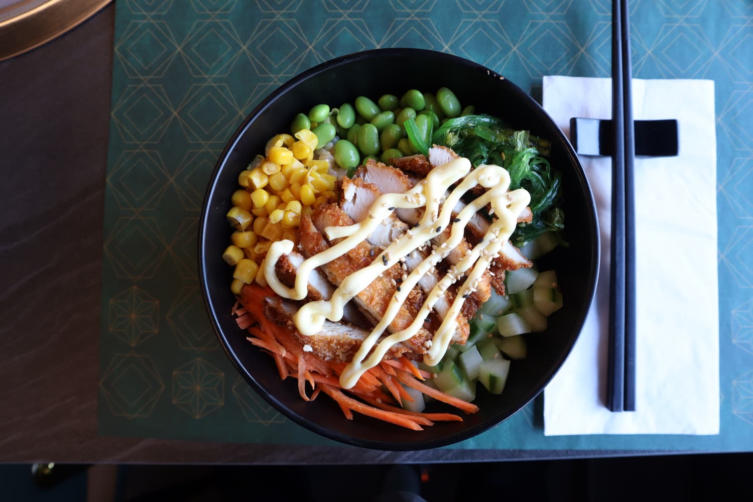 Poké bowl chicken